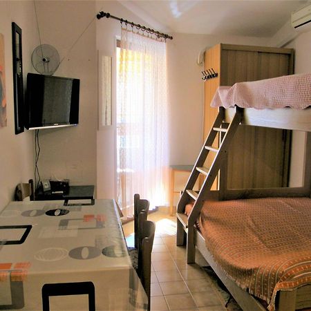 Studio Vranic D Baška Esterno foto